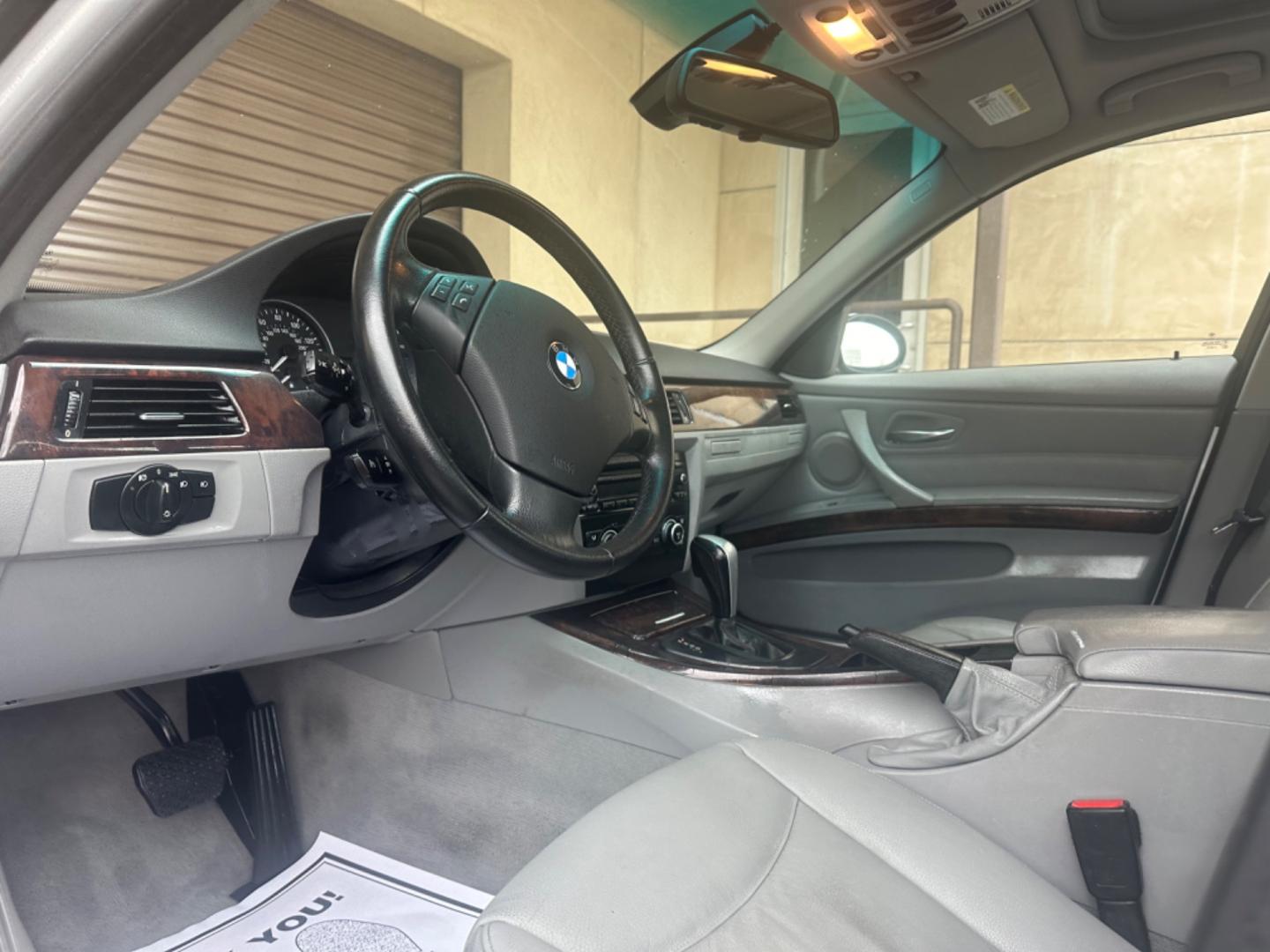 2007 Silver Metallic /Gray BMW 3-Series Leather (WBAVC53597F) with an 6 cylinder engine, Automatic transmission, located at 30 S. Berkeley Avenue, Pasadena, CA, 91107, (626) 248-7567, 34.145447, -118.109398 - "Discover Unmatched Value: 2007 BMW 328i at Our Pasadena Dealership" Are you in the market for a pre-owned vehicle that blends luxury, performance, and affordability seamlessly? Look no further than our esteemed dealership in Pasadena, CA, where we present to you the exquisite 2007 BMW 328i. Wit - Photo#10